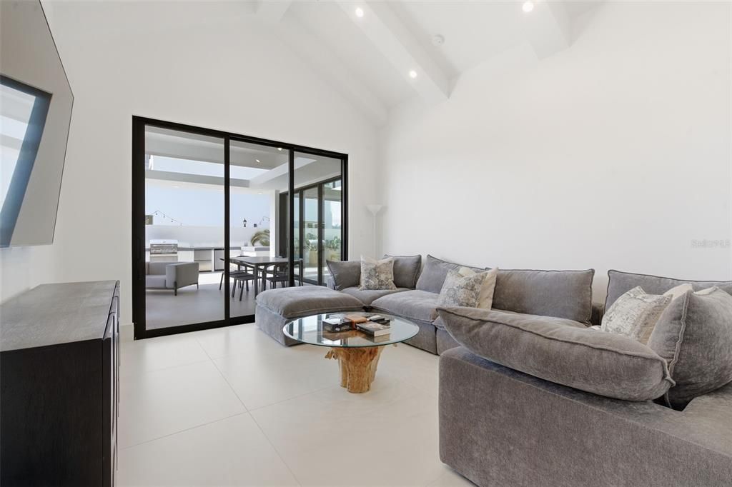 待售: $8,400,000 (6 贝兹, 6 浴室, 6625 平方英尺)