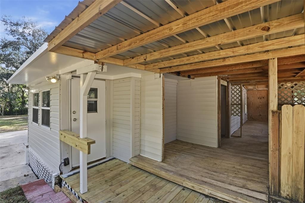 For Sale: $300,000 (3 beds, 2 baths, 920 Square Feet)