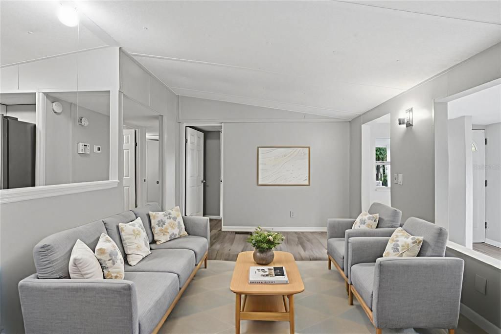 For Sale: $300,000 (3 beds, 2 baths, 920 Square Feet)