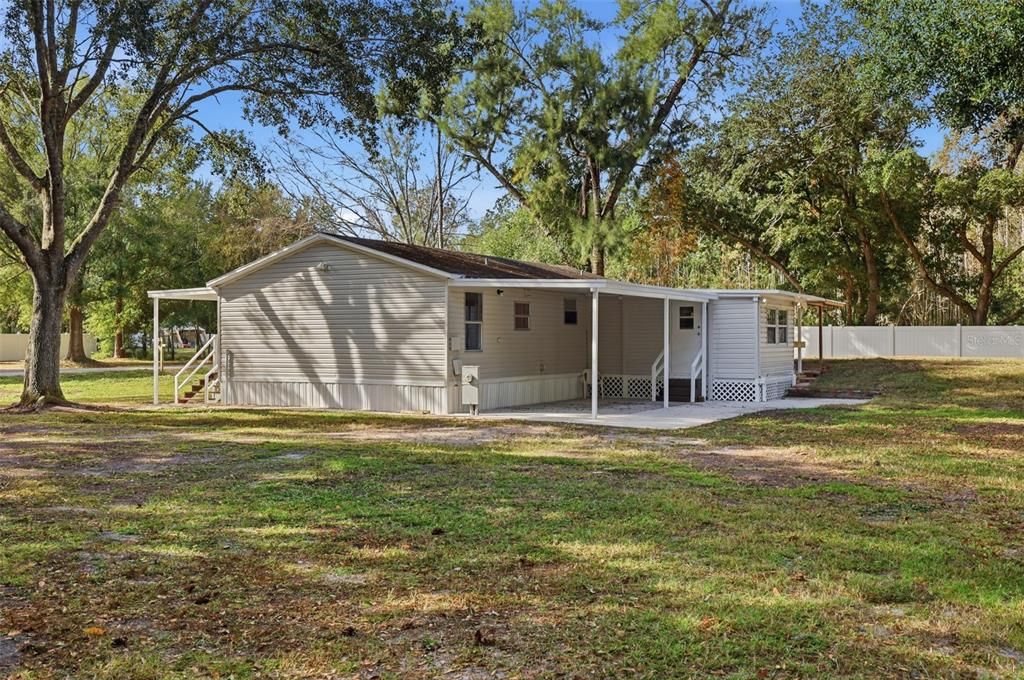 For Sale: $300,000 (3 beds, 2 baths, 920 Square Feet)