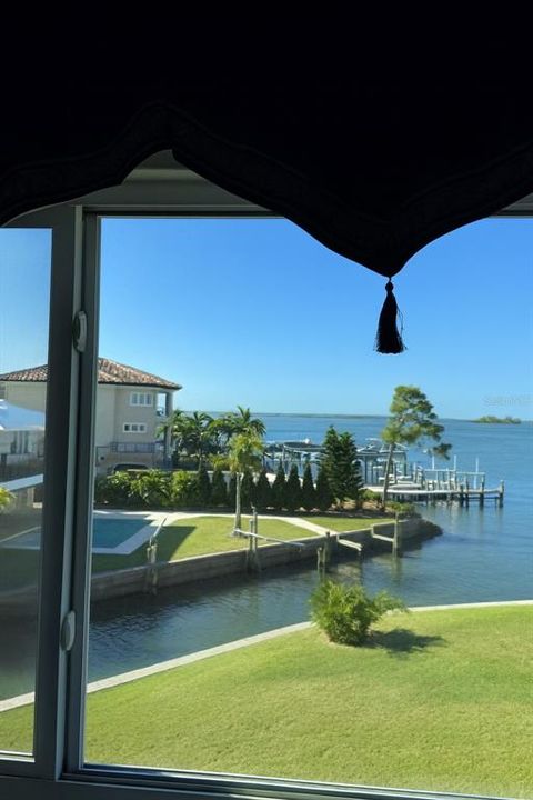 На продажу: $749,000 (2 спален, 2 ванн, 1755 Квадратных фут)