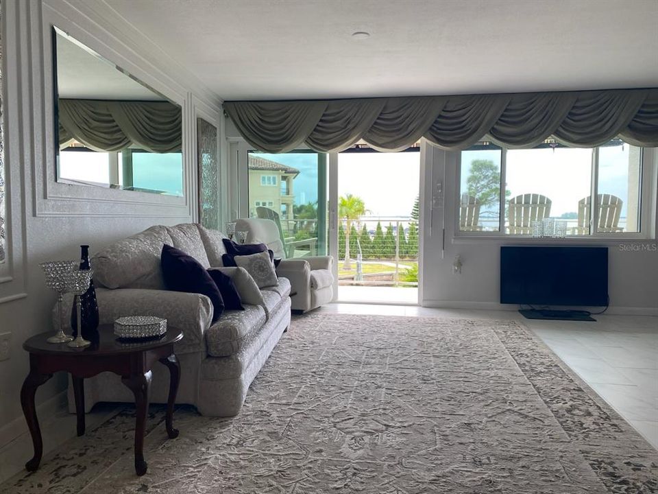 На продажу: $749,000 (2 спален, 2 ванн, 1755 Квадратных фут)