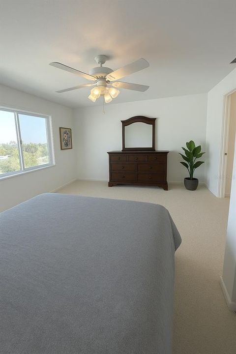 На продажу: $749,000 (2 спален, 2 ванн, 1755 Квадратных фут)