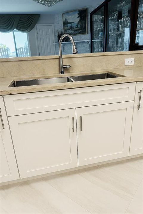 На продажу: $749,000 (2 спален, 2 ванн, 1755 Квадратных фут)