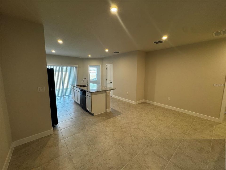 En Renta: $1,800 (3 camas, 2 baños, 1662 Pies cuadrados)