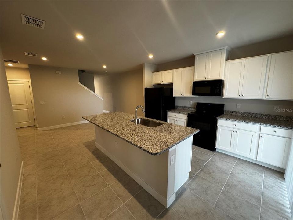 En Renta: $1,800 (3 camas, 2 baños, 1662 Pies cuadrados)