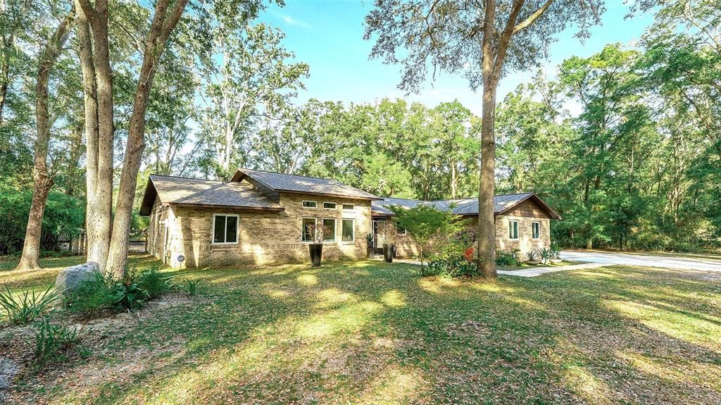 For Sale: $512,000 (4 beds, 2 baths, 2012 Square Feet)