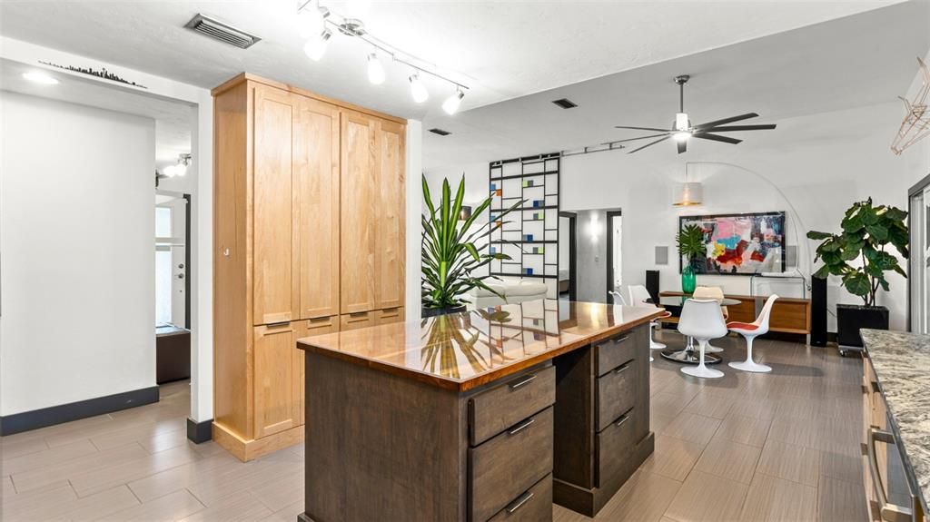 For Sale: $512,000 (4 beds, 2 baths, 2012 Square Feet)