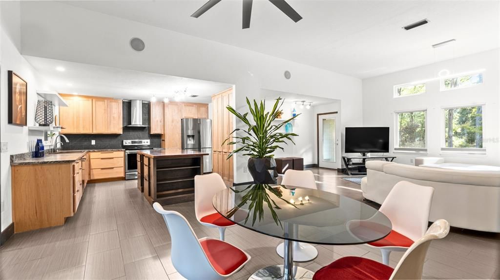 For Sale: $512,000 (4 beds, 2 baths, 2012 Square Feet)