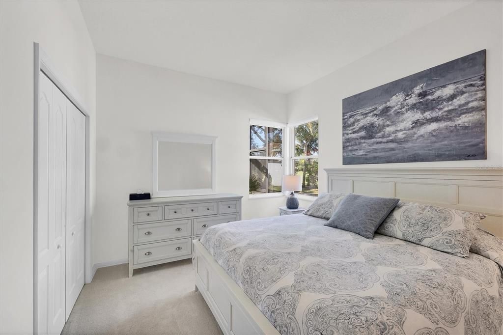 Под контрактом: $729,000 (3 спален, 2 ванн, 1926 Квадратных фут)