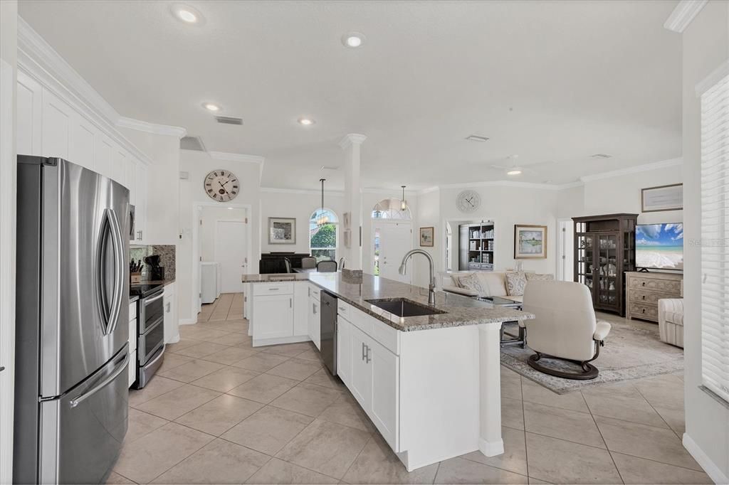 Под контрактом: $729,000 (3 спален, 2 ванн, 1926 Квадратных фут)