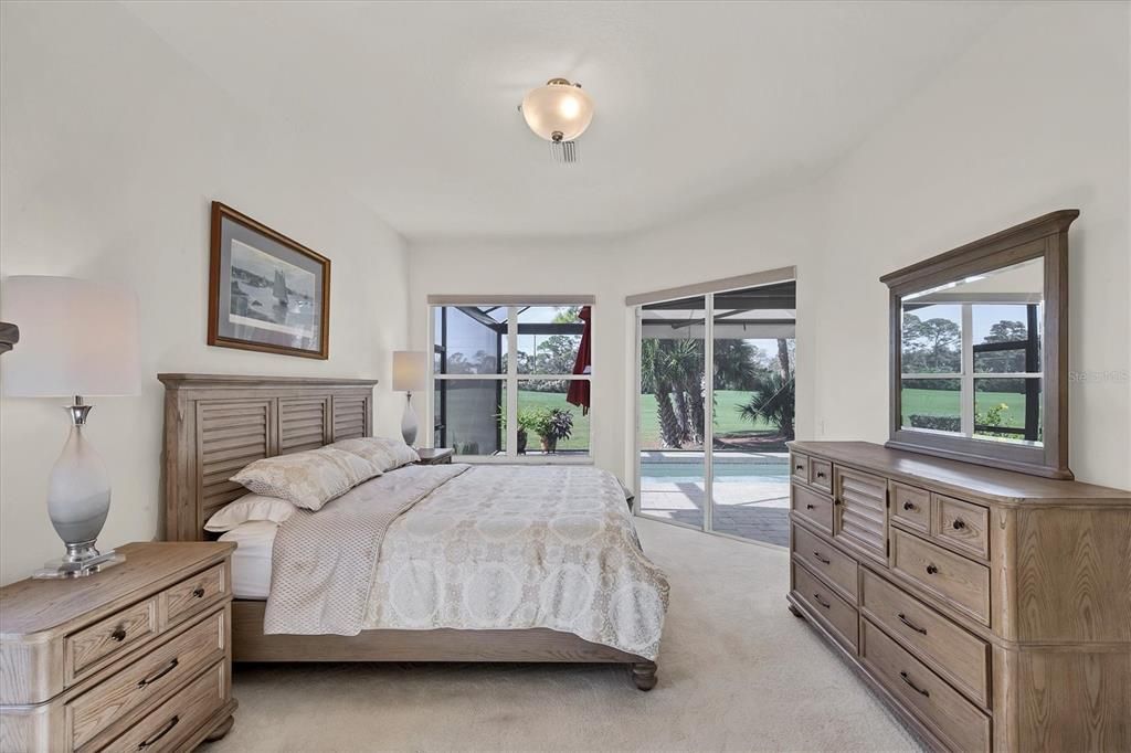 Под контрактом: $729,000 (3 спален, 2 ванн, 1926 Квадратных фут)