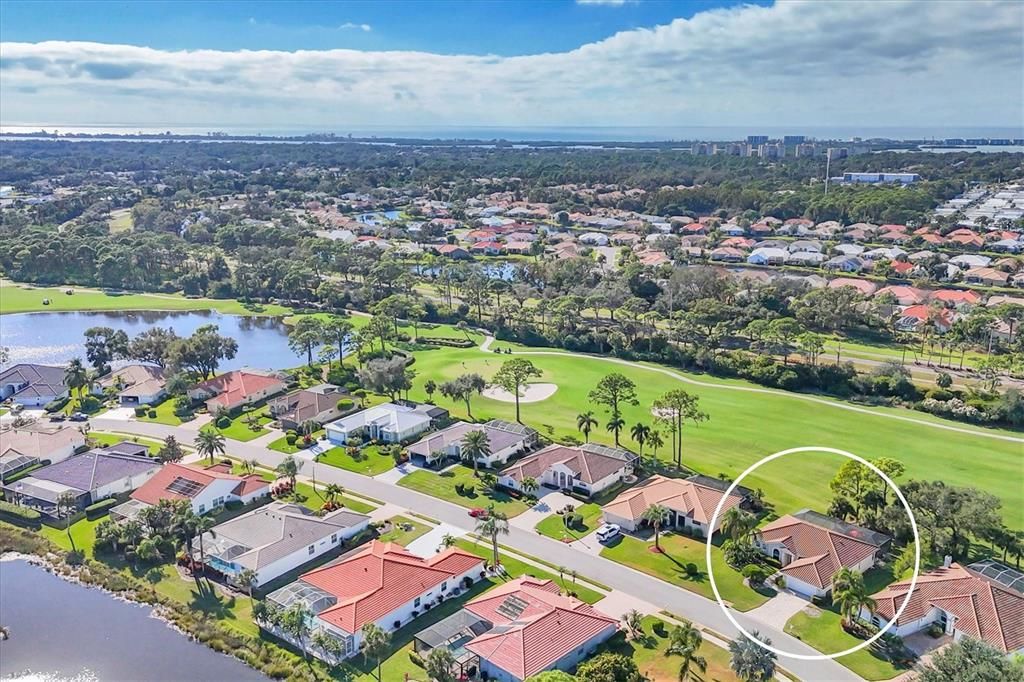 Под контрактом: $729,000 (3 спален, 2 ванн, 1926 Квадратных фут)