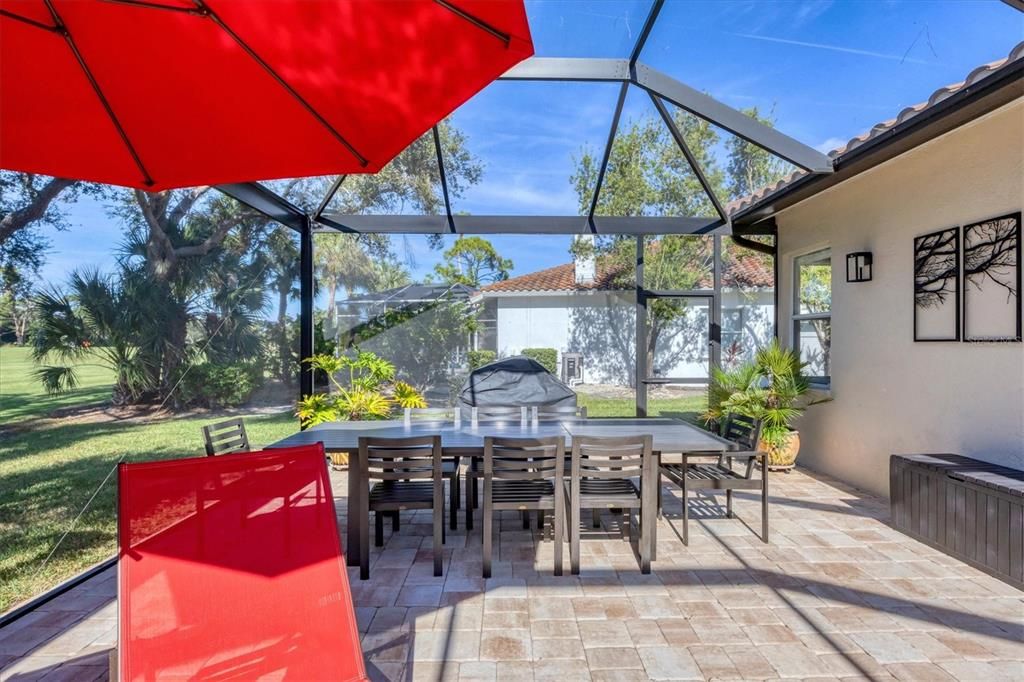 Под контрактом: $729,000 (3 спален, 2 ванн, 1926 Квадратных фут)