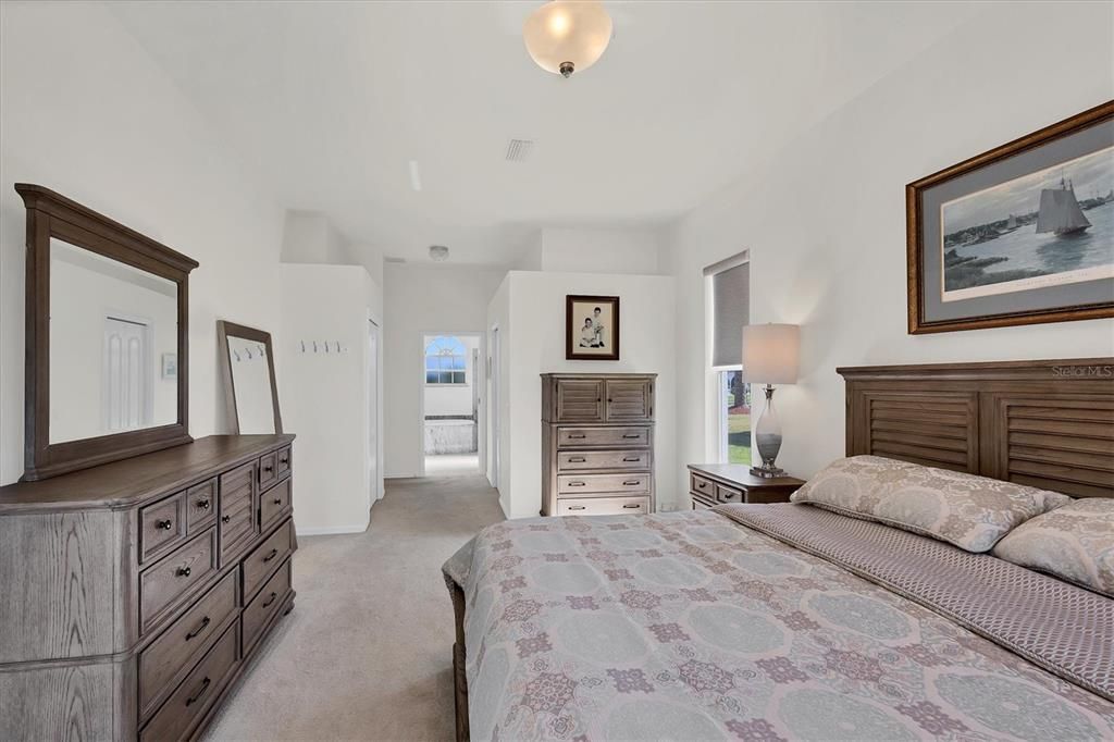 Под контрактом: $729,000 (3 спален, 2 ванн, 1926 Квадратных фут)