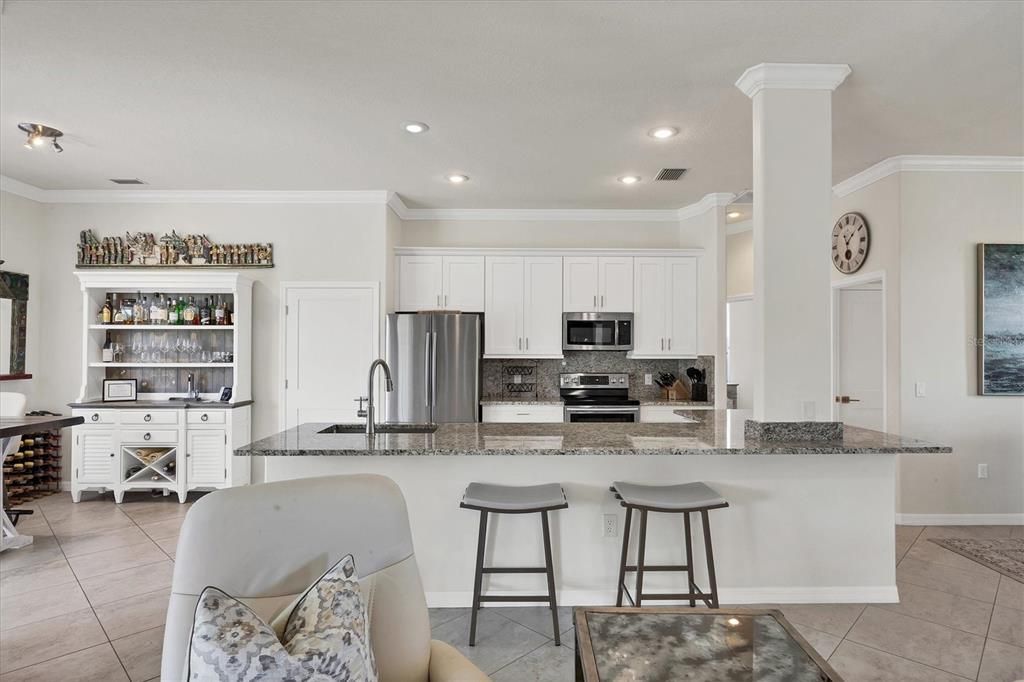 Под контрактом: $729,000 (3 спален, 2 ванн, 1926 Квадратных фут)