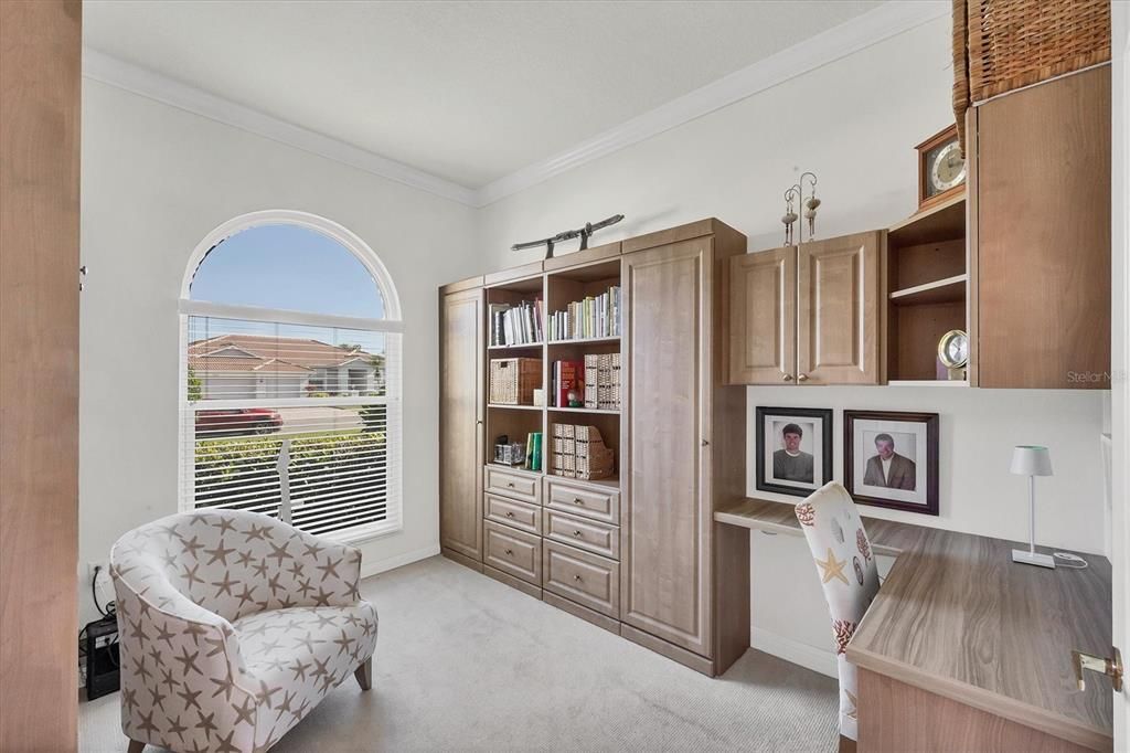 Под контрактом: $729,000 (3 спален, 2 ванн, 1926 Квадратных фут)