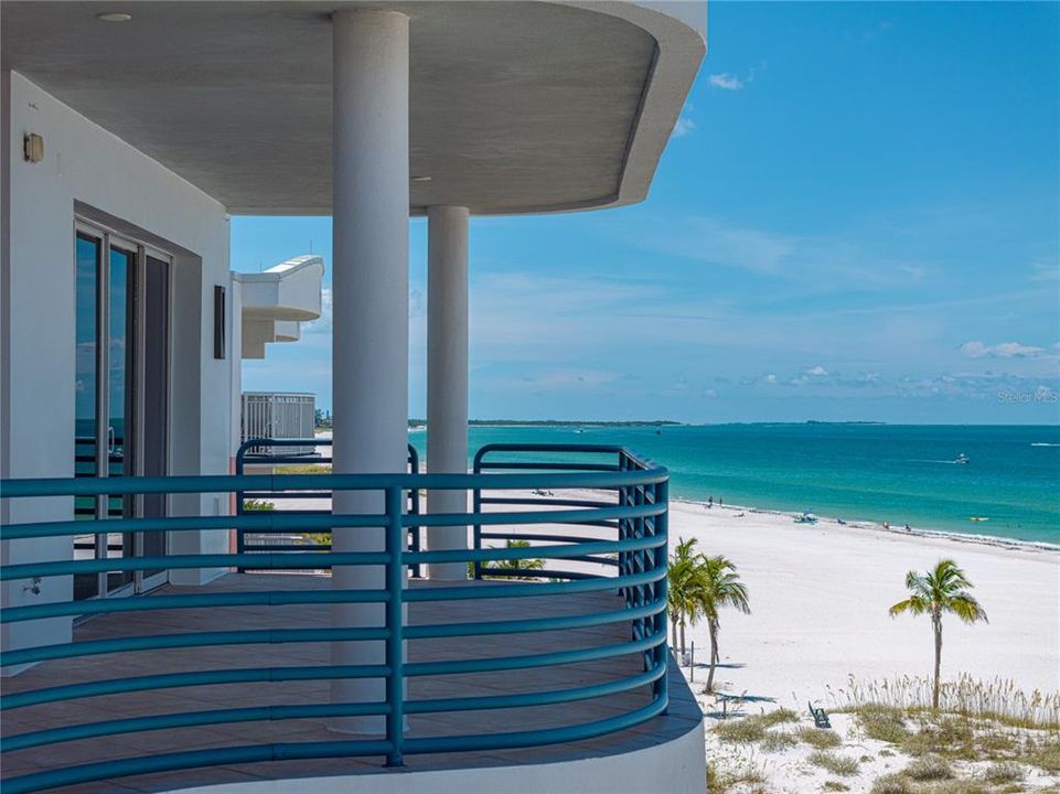 待售: $3,995,000 (3 贝兹, 3 浴室, 4245 平方英尺)