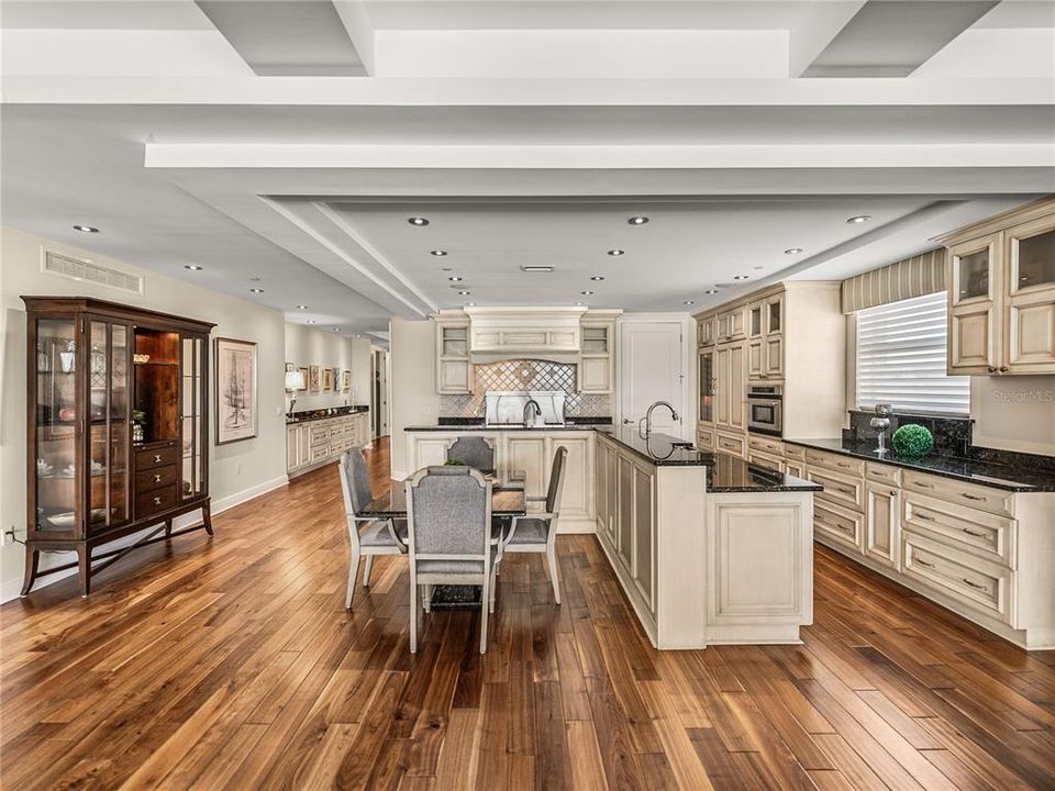 待售: $3,995,000 (3 贝兹, 3 浴室, 4245 平方英尺)