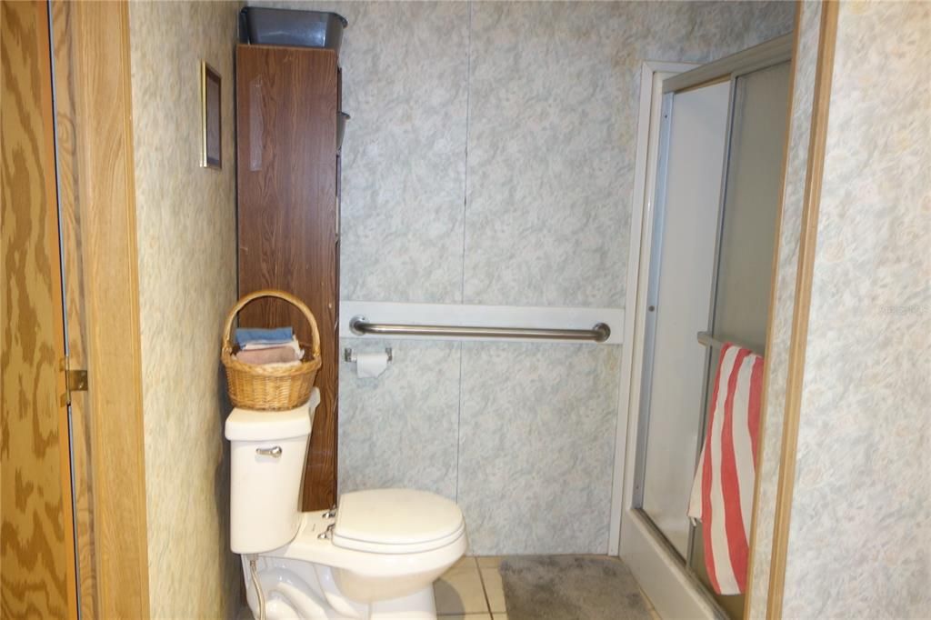 For Sale: $289,900 (3 beds, 2 baths, 1782 Square Feet)