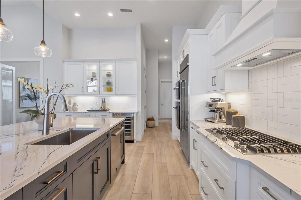 For Sale: $3,450,000 (4 beds, 5 baths, 3570 Square Feet)