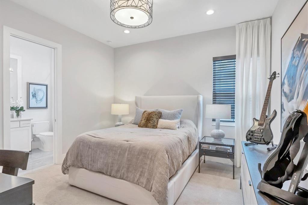 For Sale: $3,450,000 (4 beds, 5 baths, 3570 Square Feet)