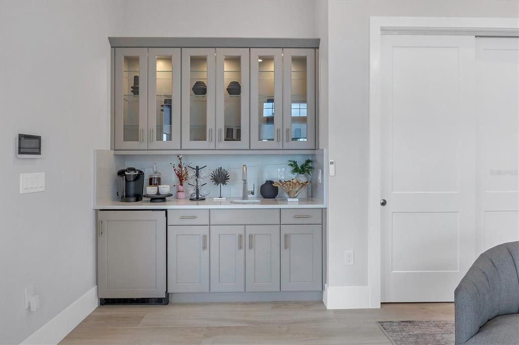 For Sale: $3,450,000 (4 beds, 5 baths, 3570 Square Feet)