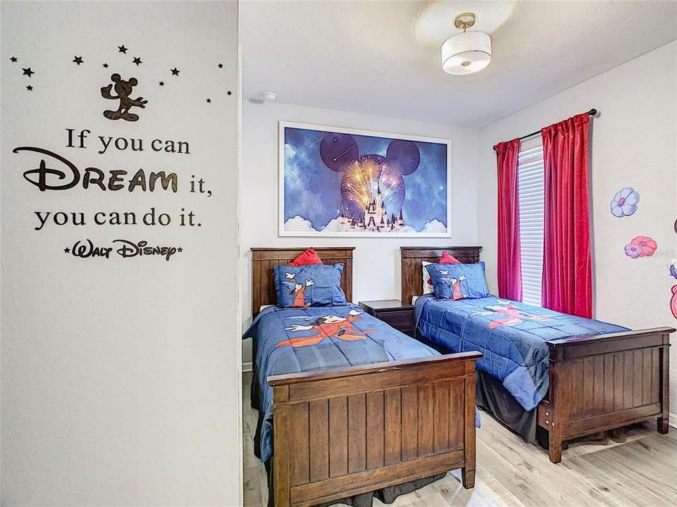 For Sale: $610,000 (4 beds, 4 baths, 1824 Square Feet)