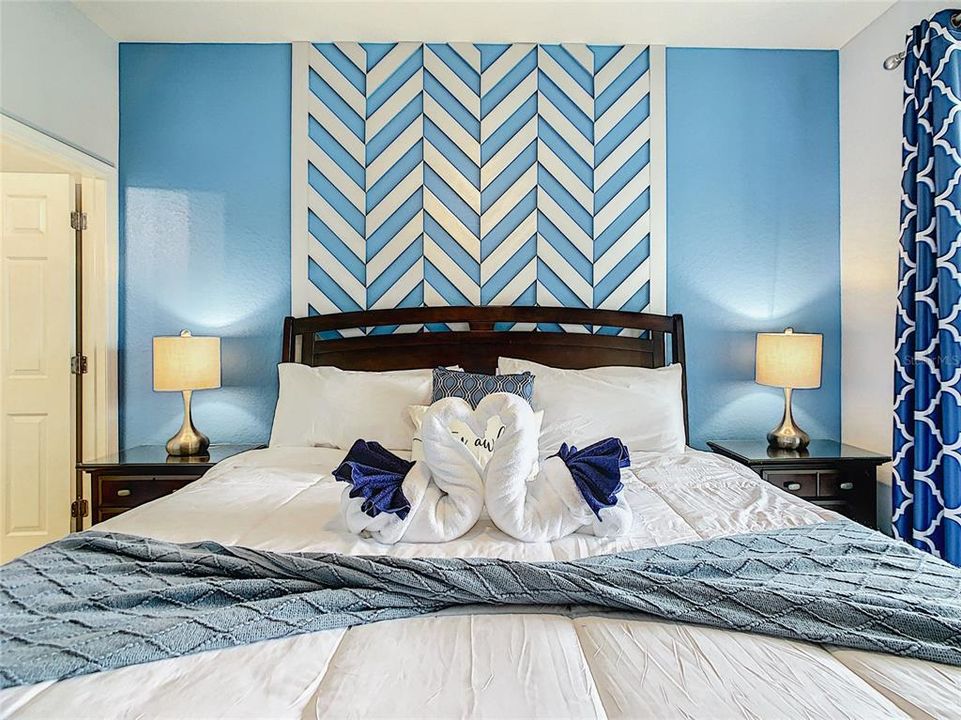 For Sale: $610,000 (4 beds, 4 baths, 1824 Square Feet)