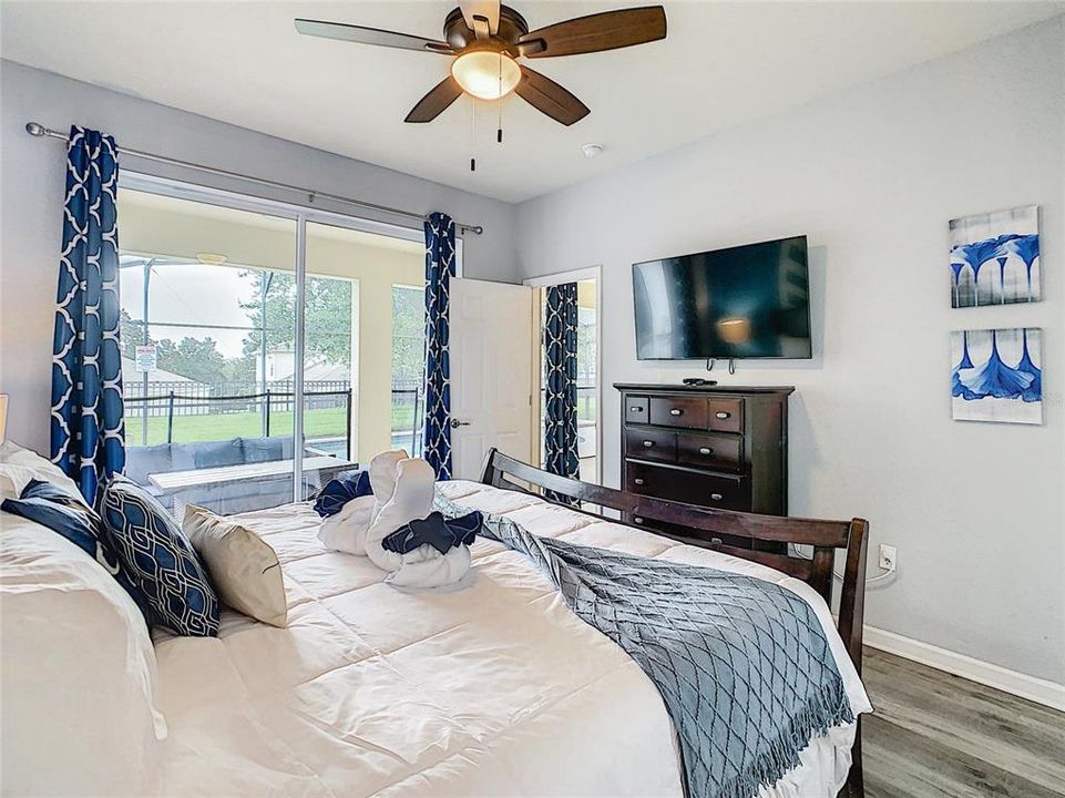 For Sale: $610,000 (4 beds, 4 baths, 1824 Square Feet)