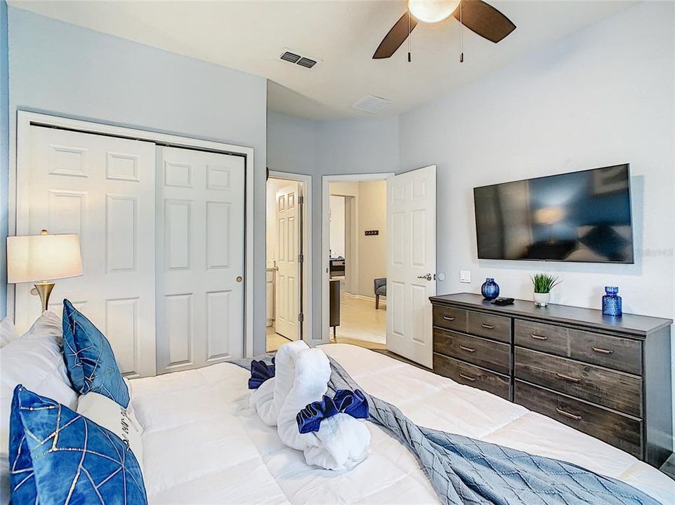 For Sale: $610,000 (4 beds, 4 baths, 1824 Square Feet)