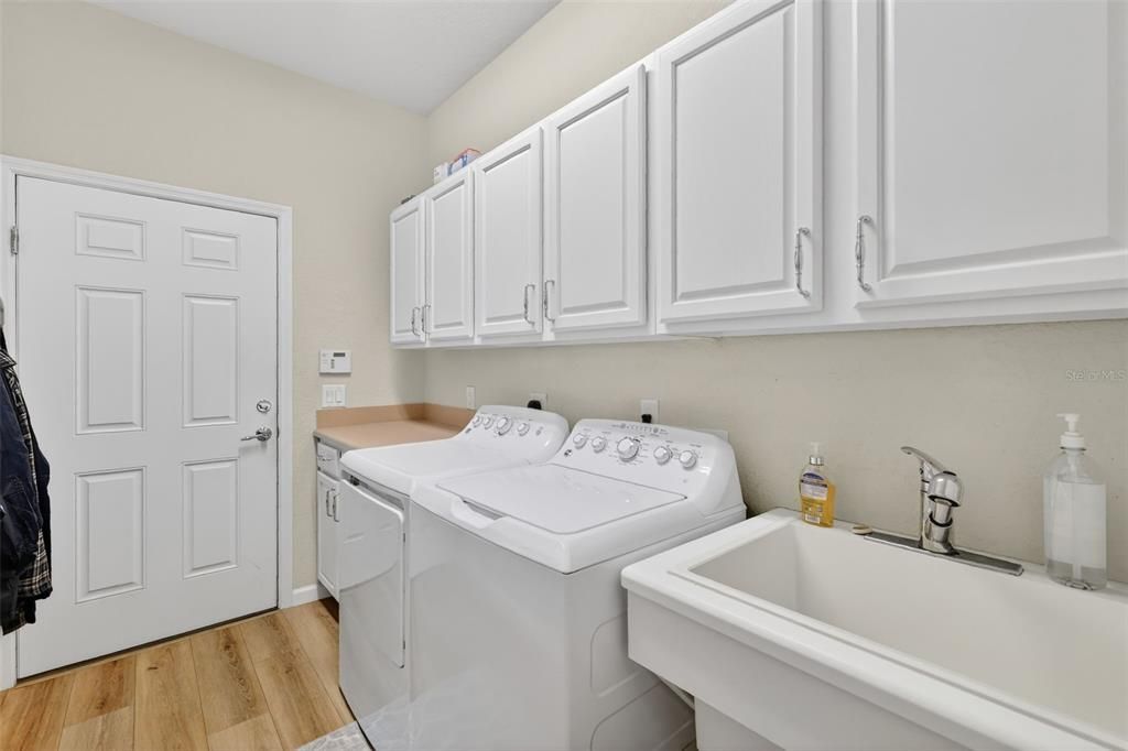 En Venta: $495,000 (3 camas, 2 baños, 1958 Pies cuadrados)