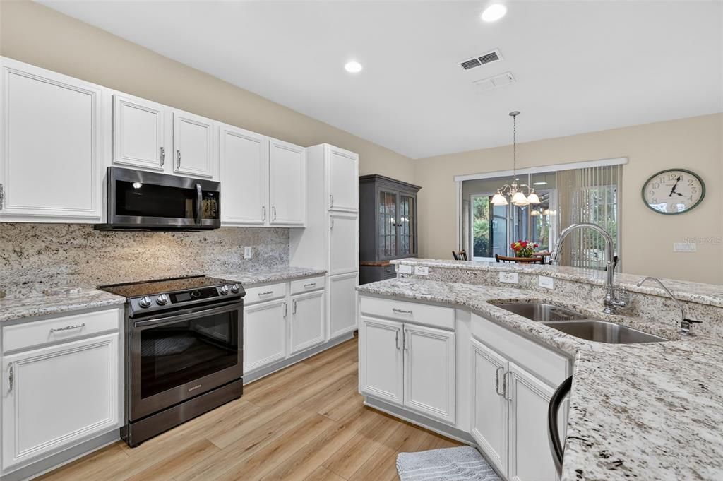 En Venta: $495,000 (3 camas, 2 baños, 1958 Pies cuadrados)