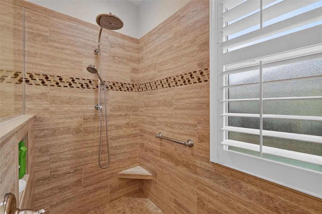 En Venta: $495,000 (3 camas, 2 baños, 1958 Pies cuadrados)