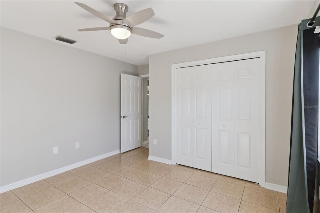 待售: $490,000 (5 贝兹, 3 浴室, 2732 平方英尺)