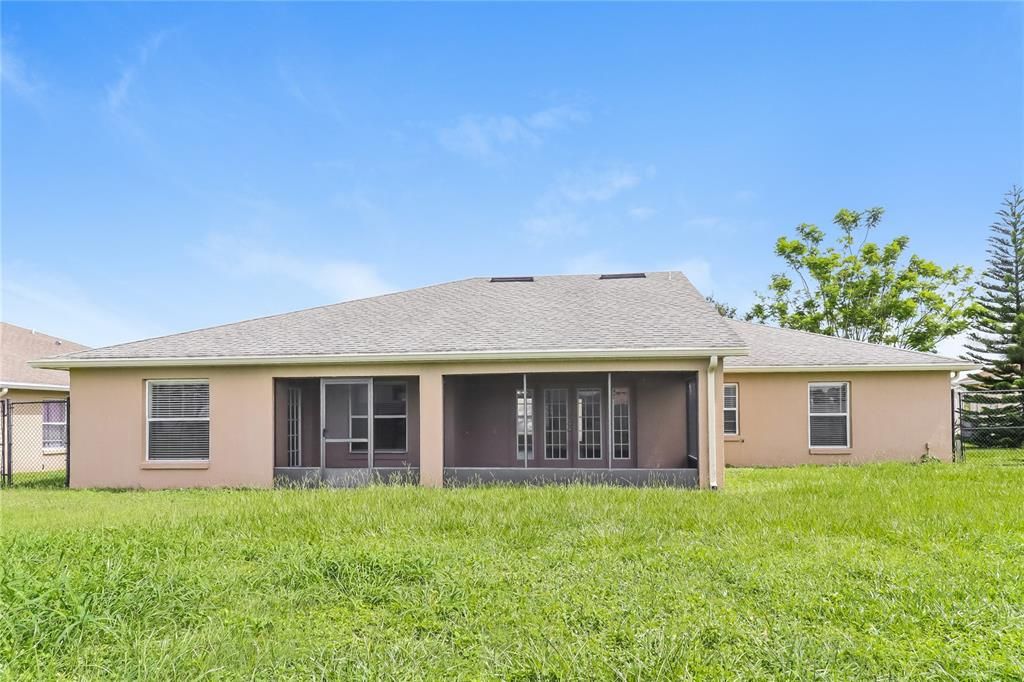 出租: $2,025 (3 贝兹, 2 浴室, 1951 平方英尺)