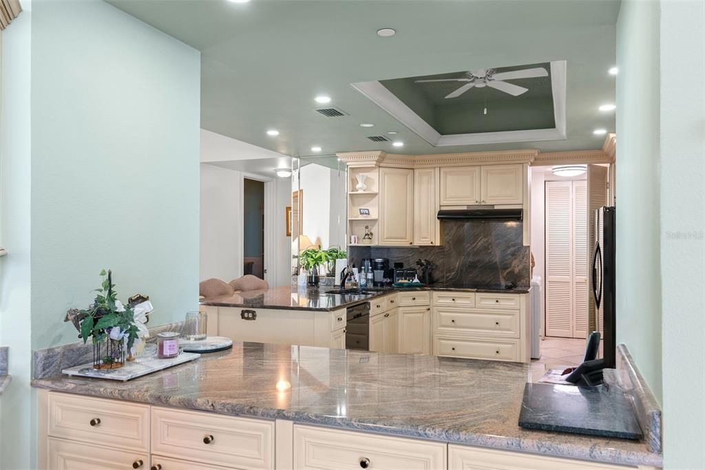 待售: $1,800,000 (3 贝兹, 3 浴室, 2563 平方英尺)