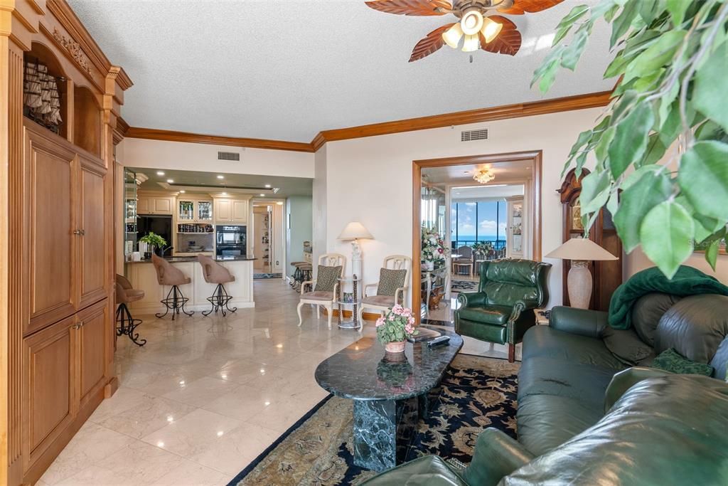 待售: $1,800,000 (3 贝兹, 3 浴室, 2563 平方英尺)