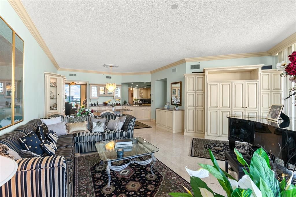 待售: $1,800,000 (3 贝兹, 3 浴室, 2563 平方英尺)