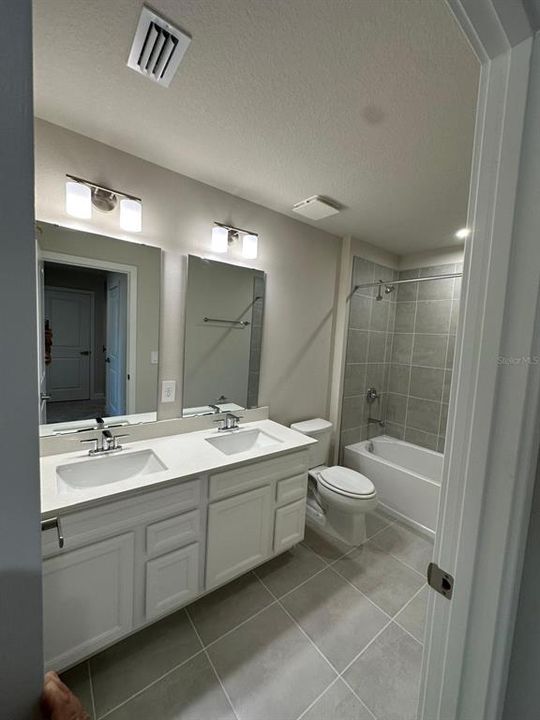 出租: $2,300 (3 贝兹, 2 浴室, 1674 平方英尺)