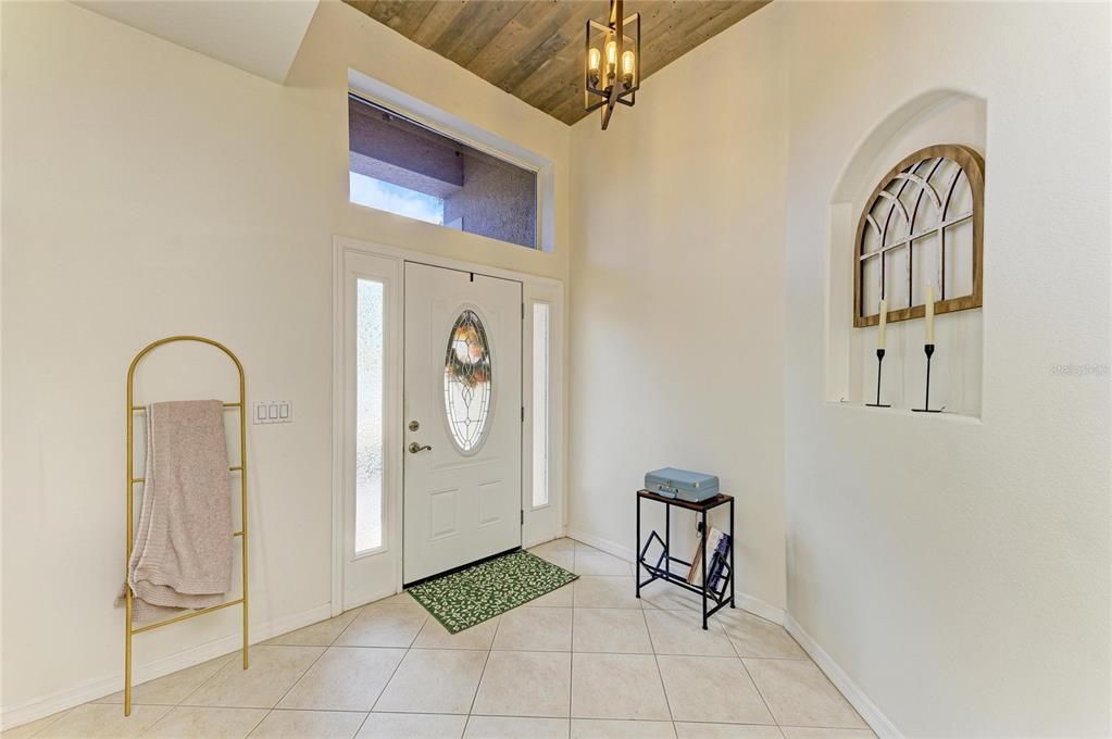 待售: $439,000 (3 贝兹, 2 浴室, 2035 平方英尺)