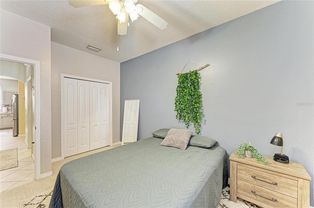 待售: $439,000 (3 贝兹, 2 浴室, 2035 平方英尺)