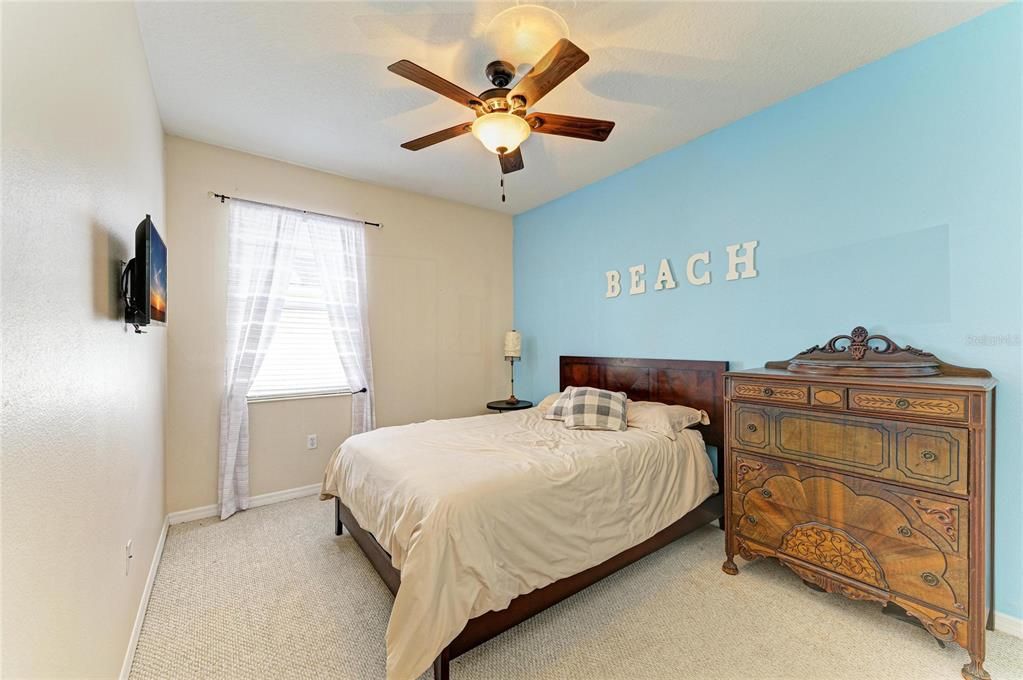 待售: $439,000 (3 贝兹, 2 浴室, 2035 平方英尺)