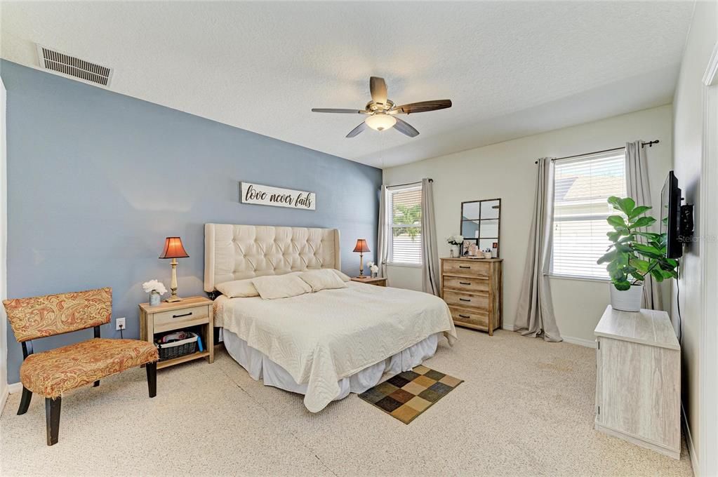 待售: $439,000 (3 贝兹, 2 浴室, 2035 平方英尺)