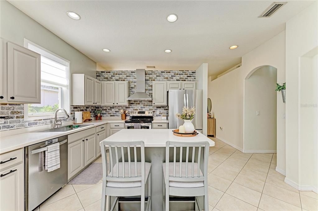 待售: $439,000 (3 贝兹, 2 浴室, 2035 平方英尺)