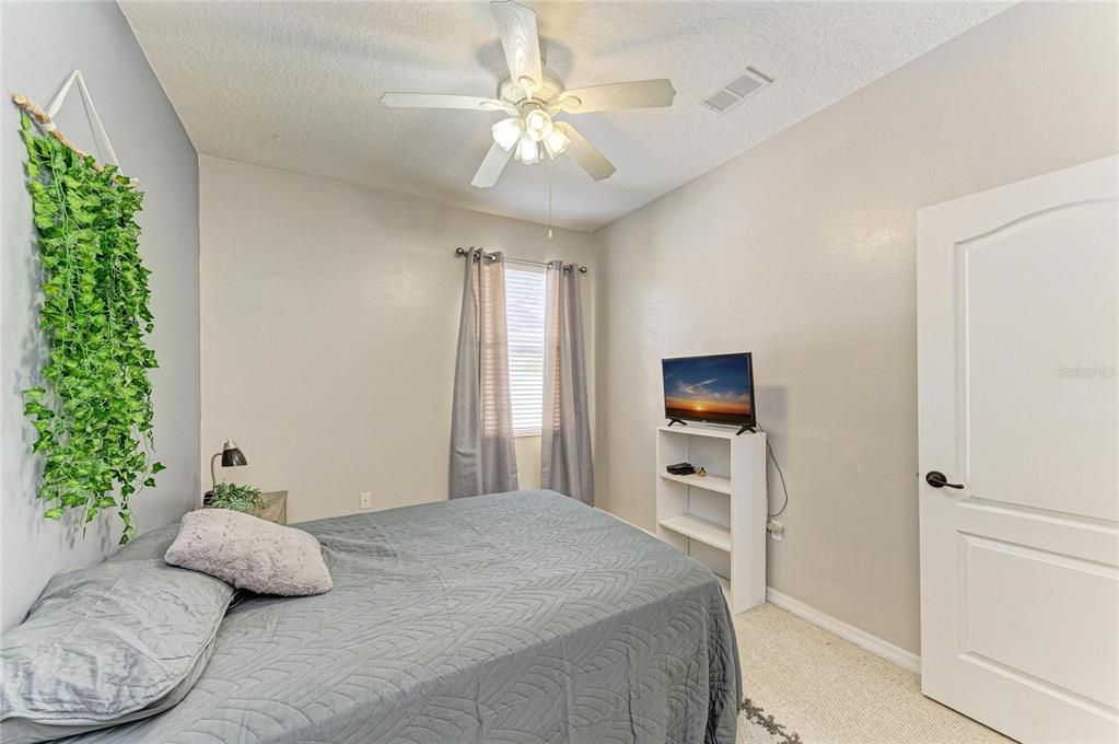 待售: $439,000 (3 贝兹, 2 浴室, 2035 平方英尺)