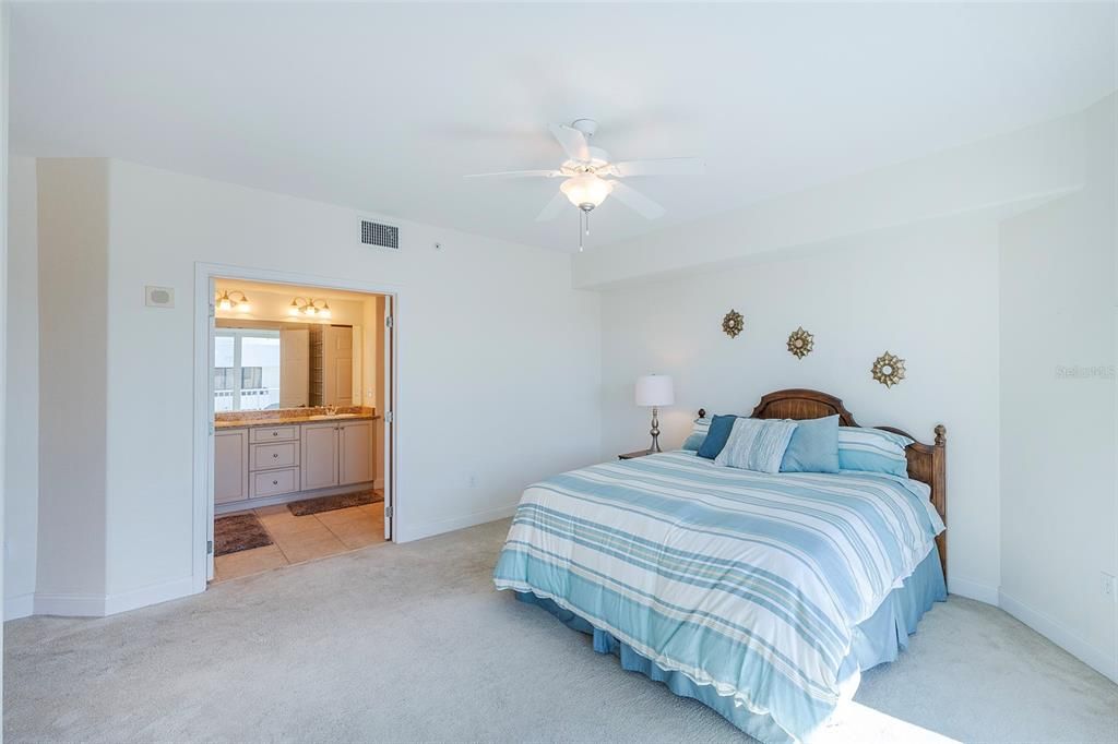 На продажу: $534,900 (3 спален, 2 ванн, 1808 Квадратных фут)