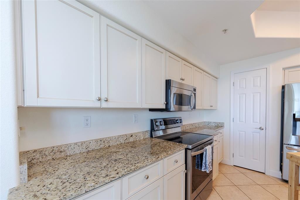 На продажу: $534,900 (3 спален, 2 ванн, 1808 Квадратных фут)