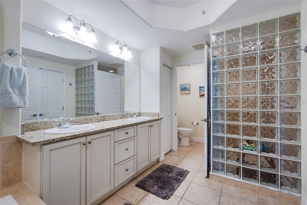 На продажу: $534,900 (3 спален, 2 ванн, 1808 Квадратных фут)