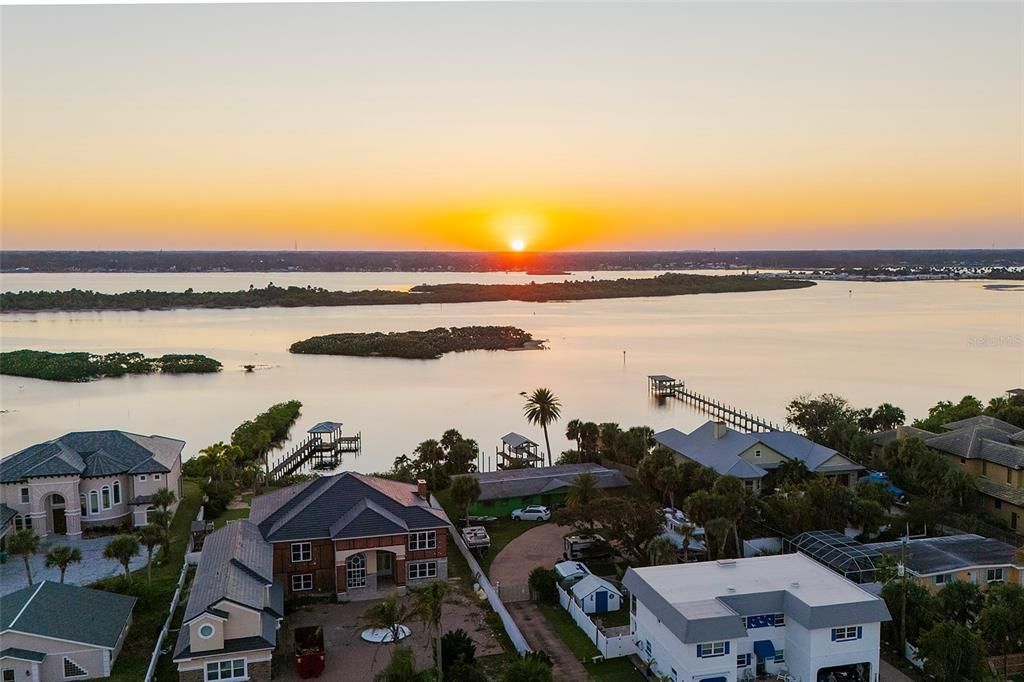 На продажу: $534,900 (3 спален, 2 ванн, 1808 Квадратных фут)